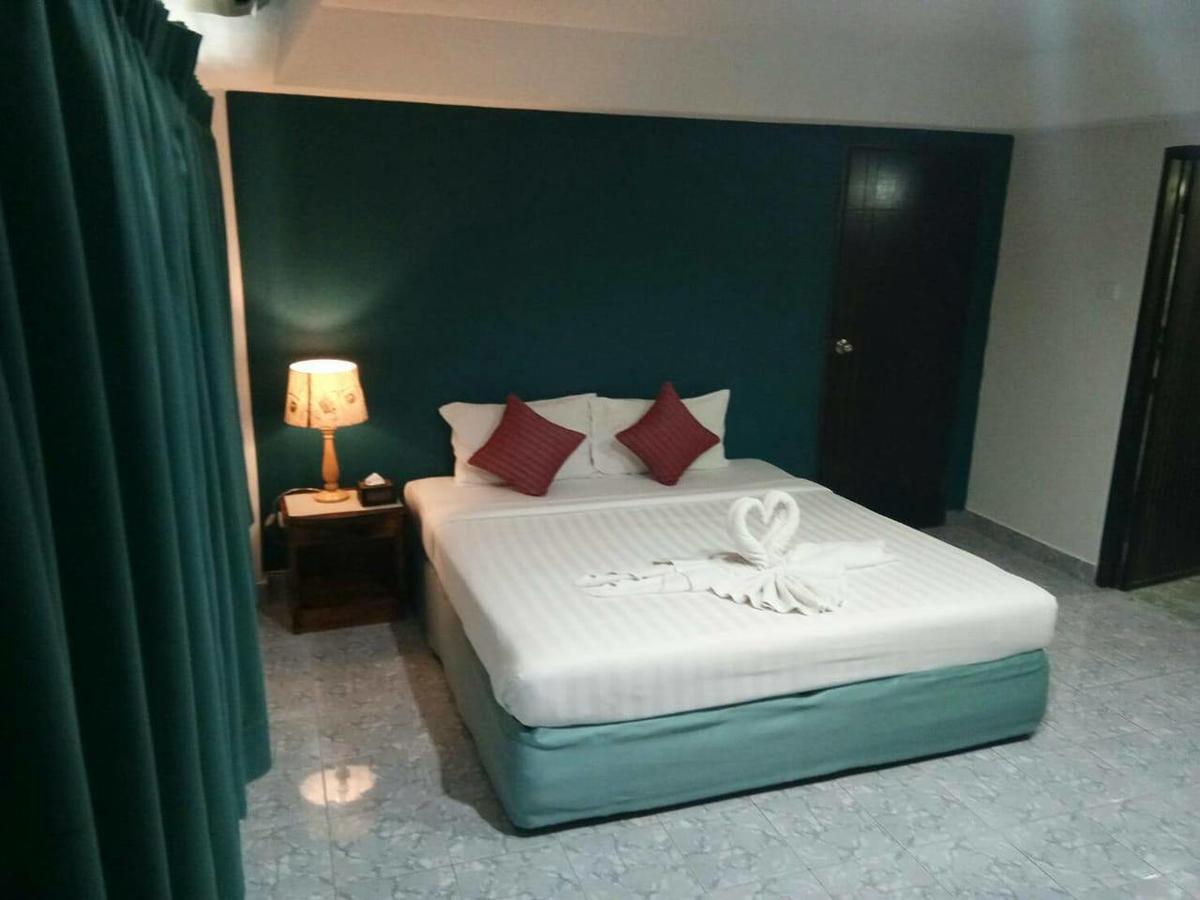 Simple Boutique Seabreeze Hotel Patong Ngoại thất bức ảnh