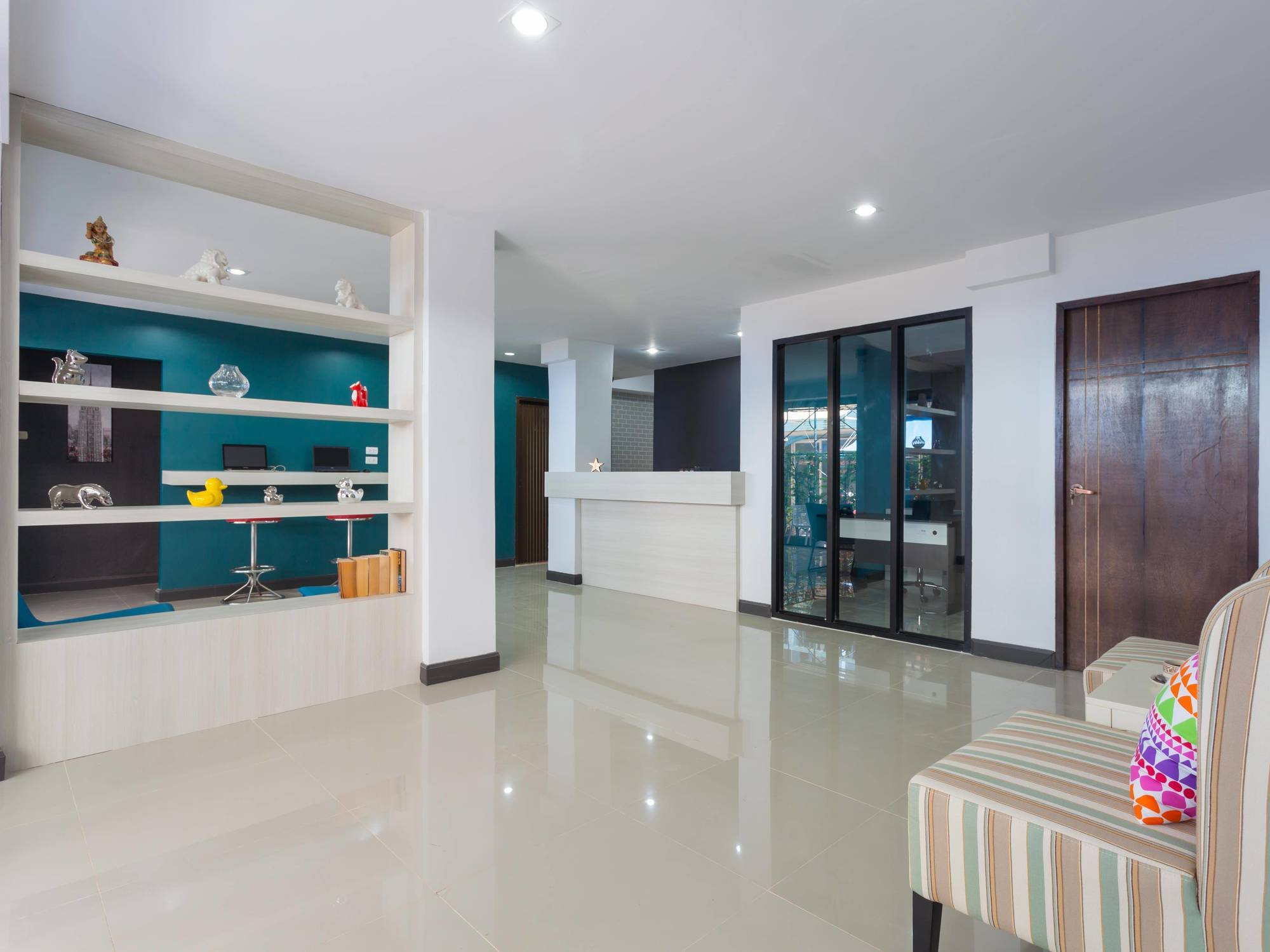 Simple Boutique Seabreeze Hotel Patong Ngoại thất bức ảnh
