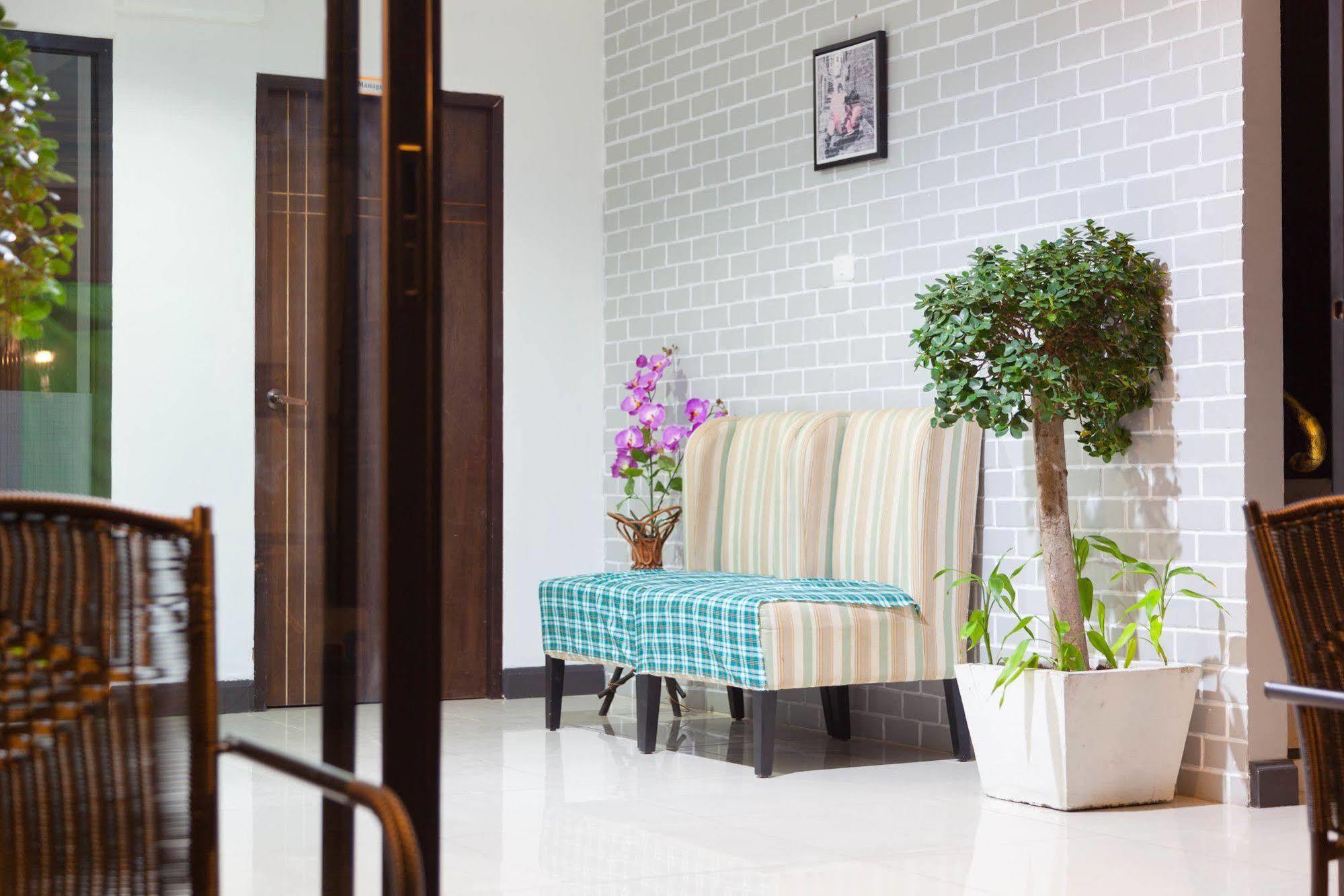 Simple Boutique Seabreeze Hotel Patong Ngoại thất bức ảnh