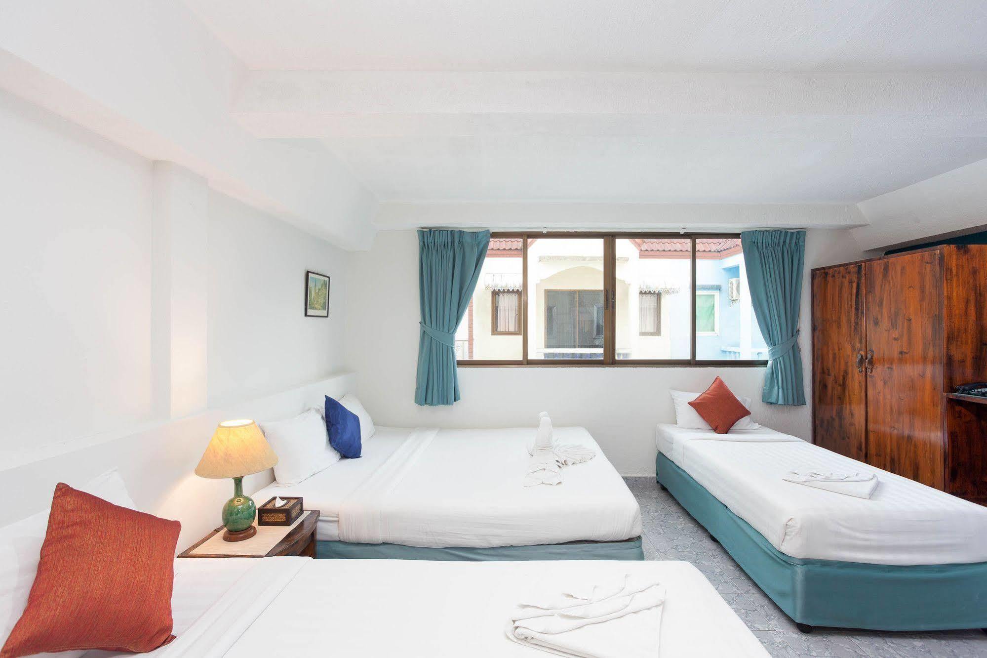 Simple Boutique Seabreeze Hotel Patong Ngoại thất bức ảnh