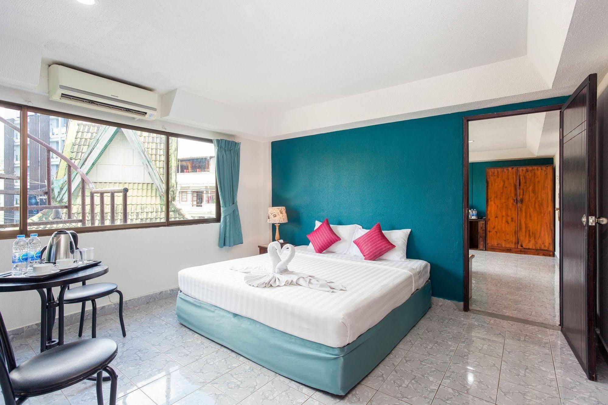 Simple Boutique Seabreeze Hotel Patong Ngoại thất bức ảnh