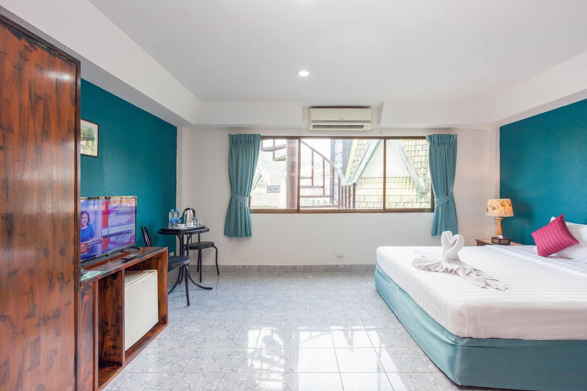 Simple Boutique Seabreeze Hotel Patong Ngoại thất bức ảnh