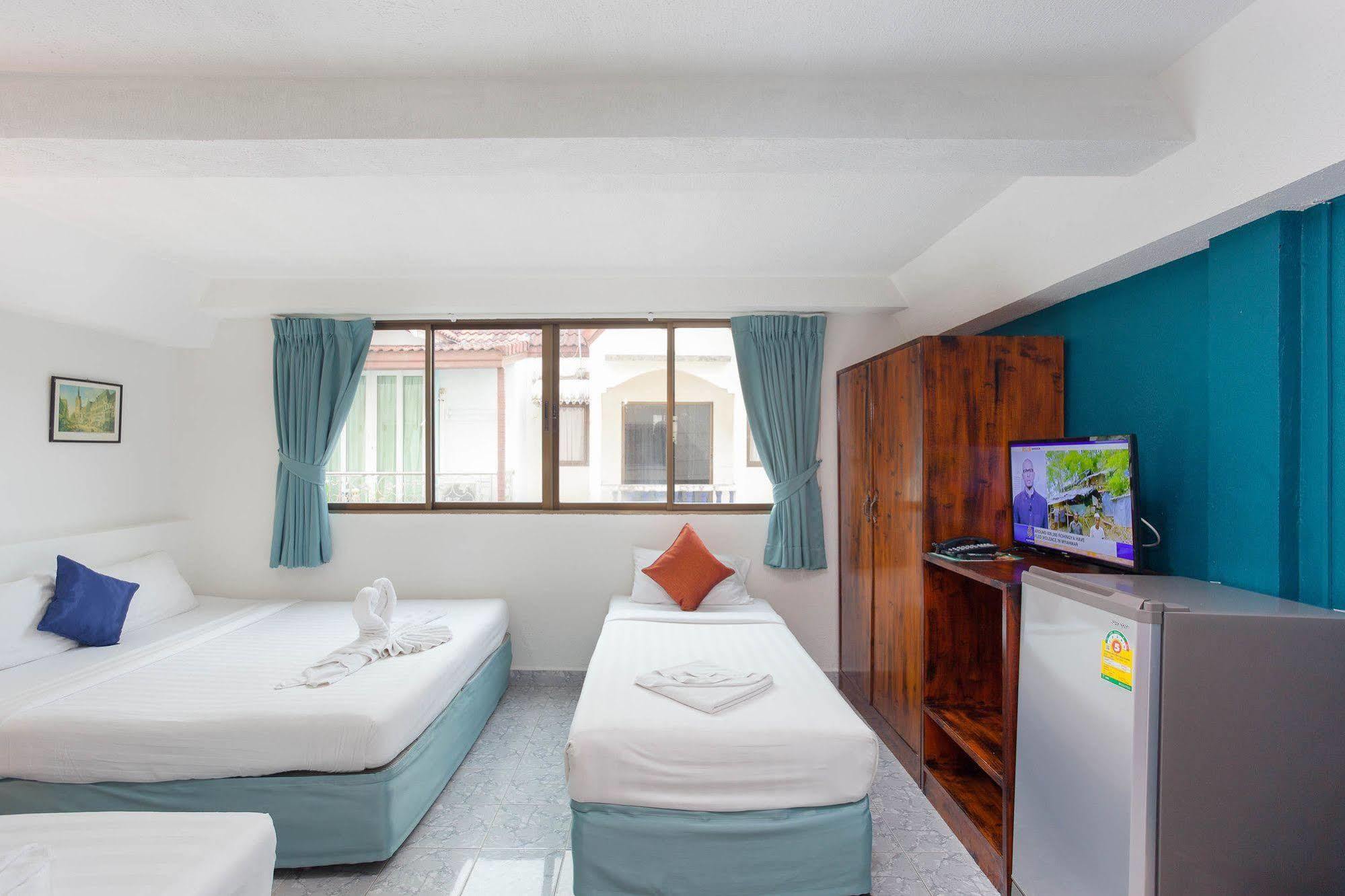 Simple Boutique Seabreeze Hotel Patong Ngoại thất bức ảnh
